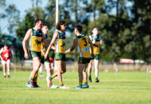 Heywood remains in hunt