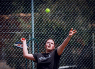 Lawn Red, Yellow stamp their authority