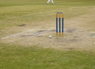 Heat halts Round 11 cricket