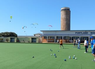 Seaside Classic turns it on