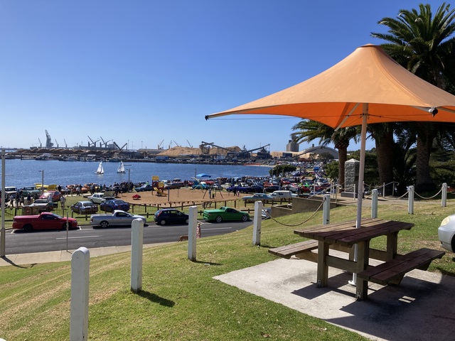 Film star shines at Classics by the Bay